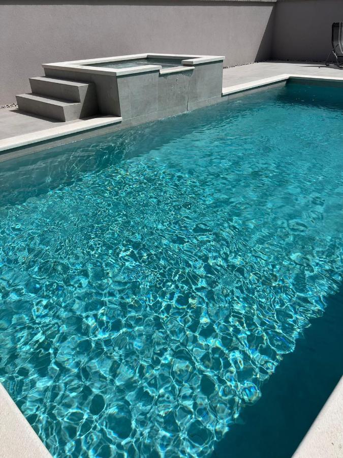 Villa Vida, Medulin - Bazen I Jacuzzi المظهر الخارجي الصورة